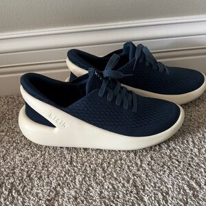 New Women’s Kizik Roamer slip on shoes 7.5 Tidepool Blue